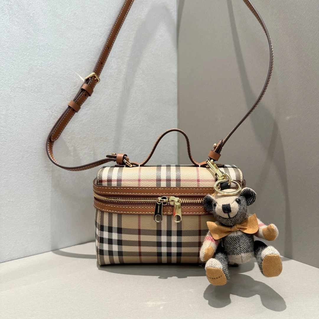 MOMO-- 2ur25rry 81205251 high quality version item:E-B000L0709T