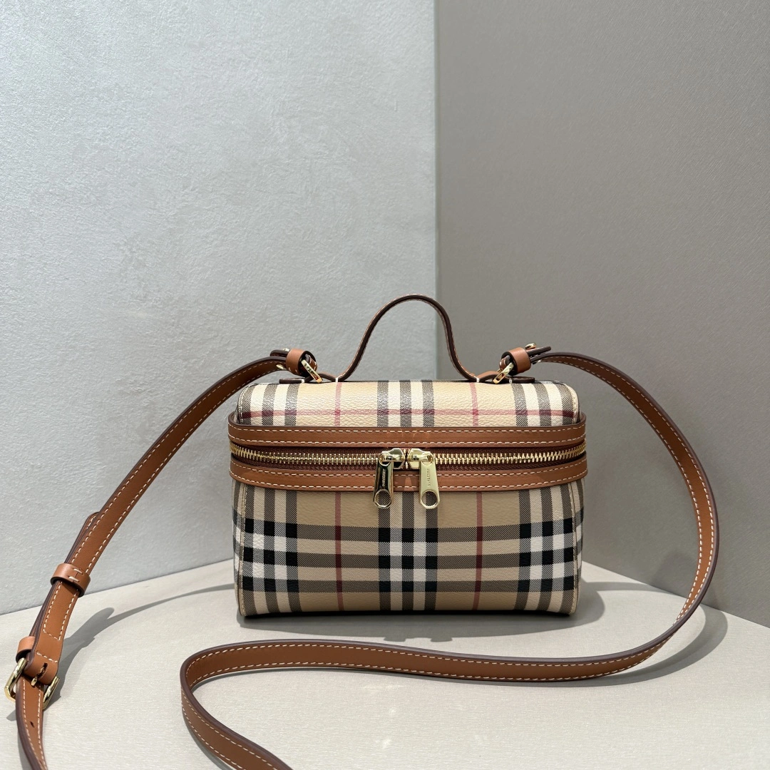 MOMO-- 2ur25rry 81205251 high quality version item:E-B000L0709T