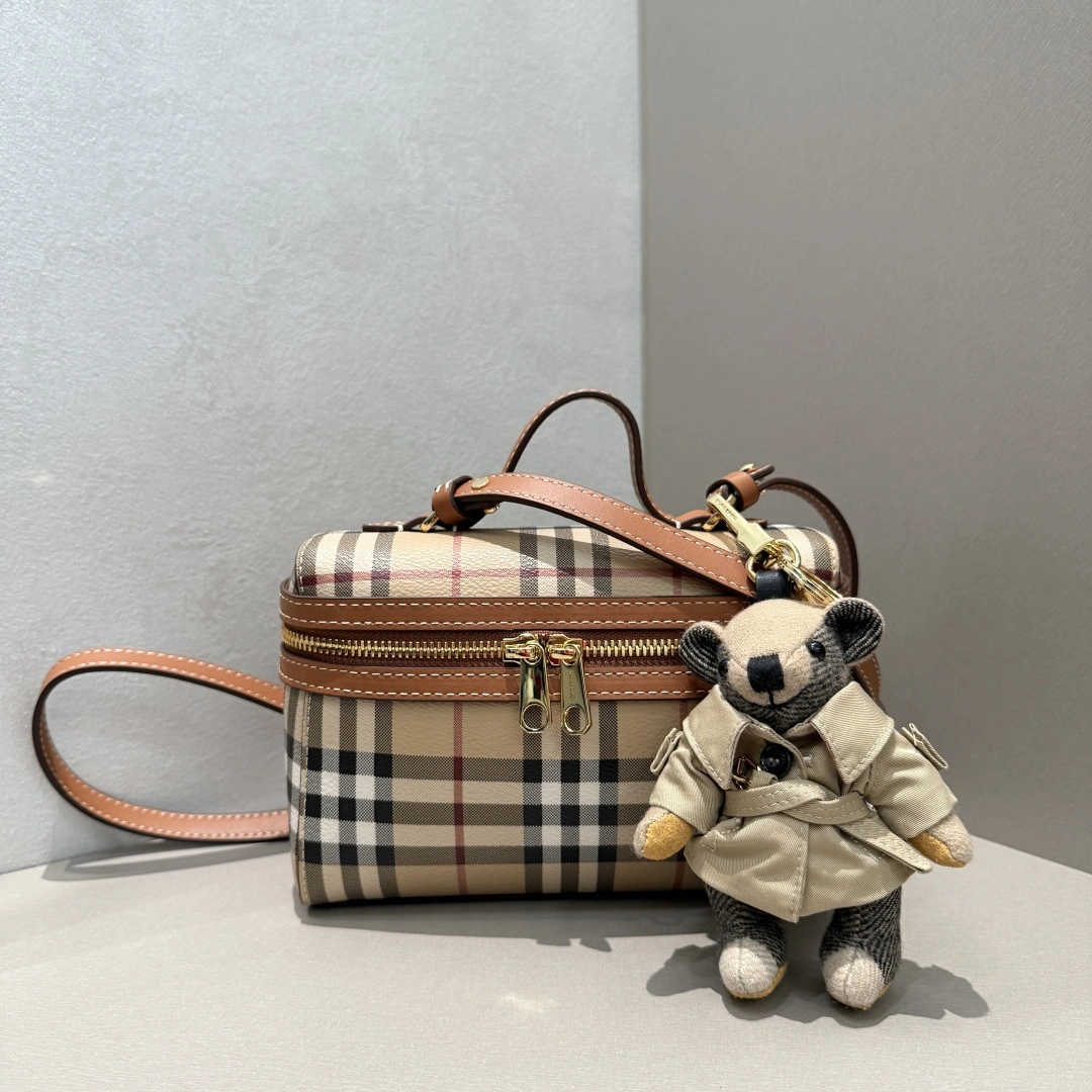 MOMO-- 2ur25rry 81205251 high quality version item:E-B000L0709T