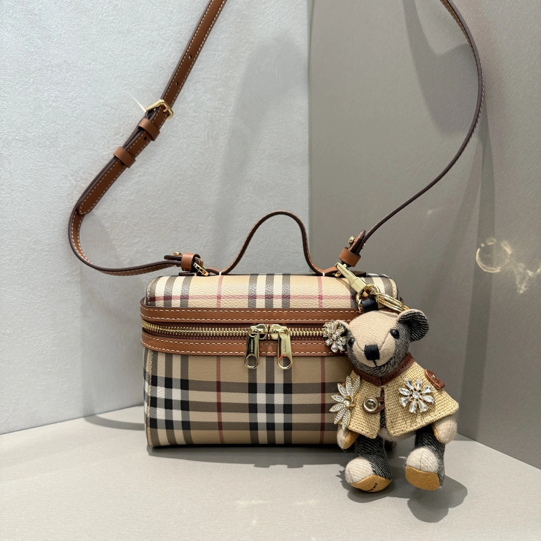 MOMO-- 2ur25rry 81205251 high quality version item:E-B000L0709T