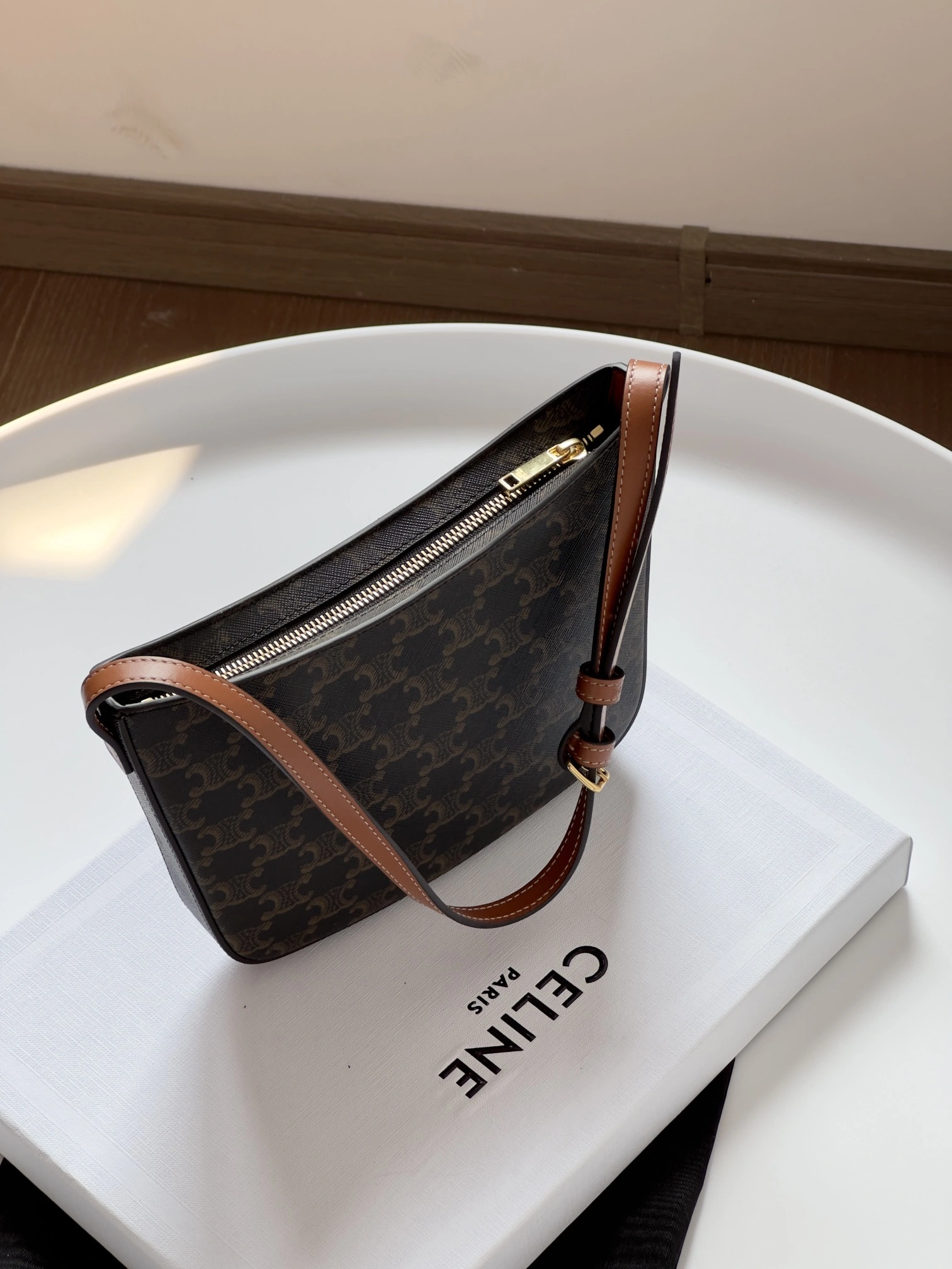 MOMO-- 358i95 112272CUZ-04LU item:D-B000F1914