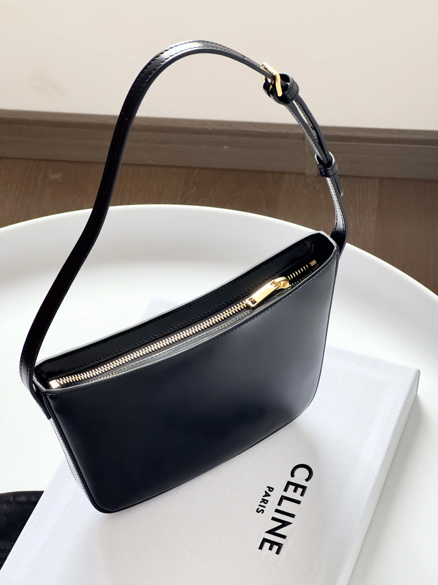 MOMO-- 358i95 112273EWT-38NO item:D-B000F1916