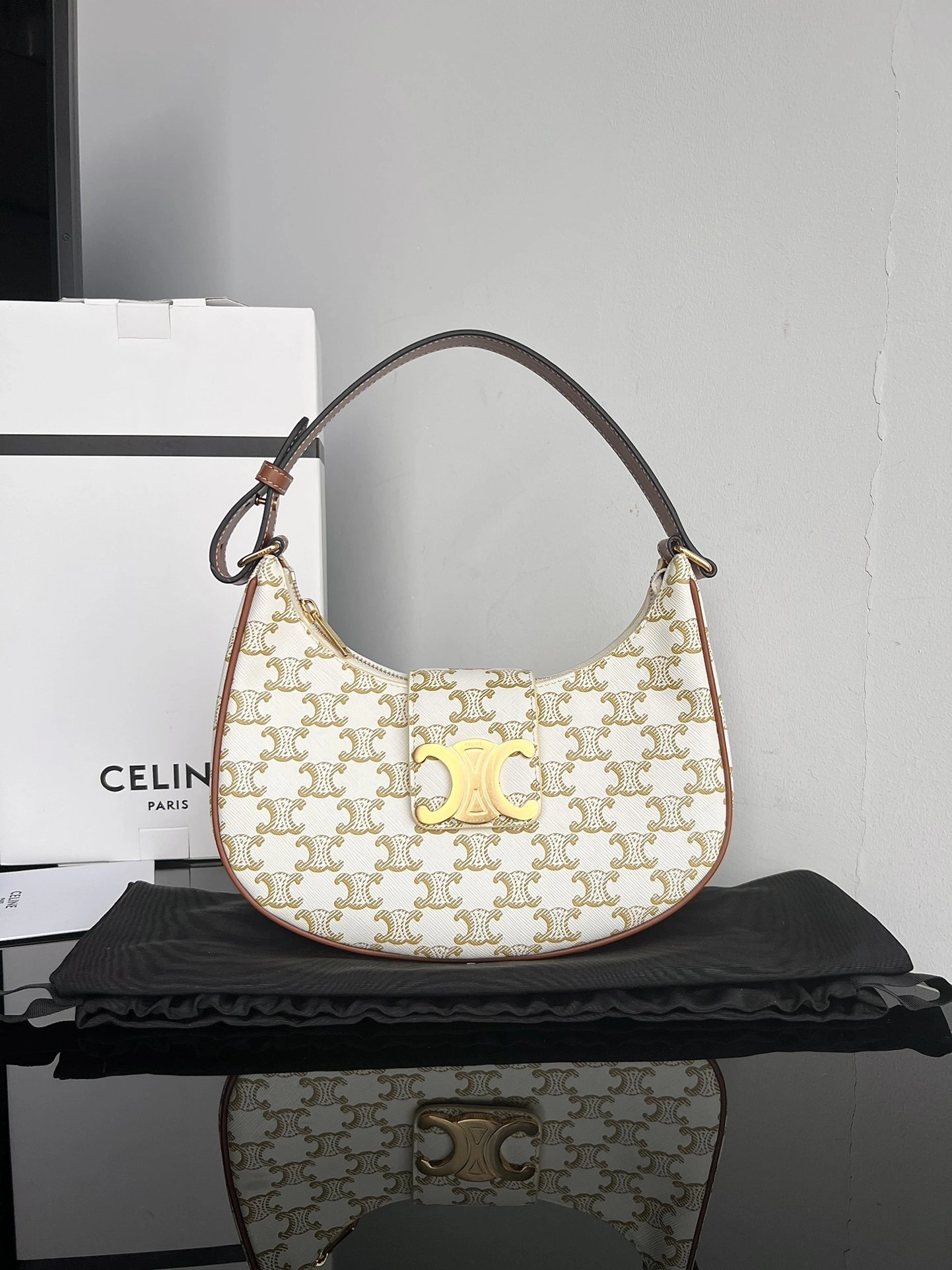 MOMO-- 358i95 114492BZJ-01BC cowhide item:D-B000H0118