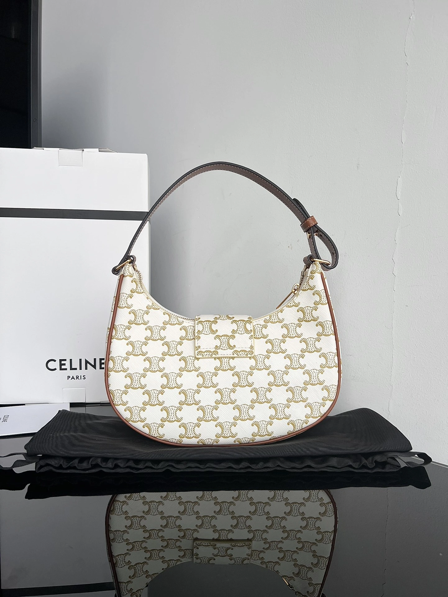 MOMO-- 358i95 114492BZJ-01BC cowhide item:D-B000H0118