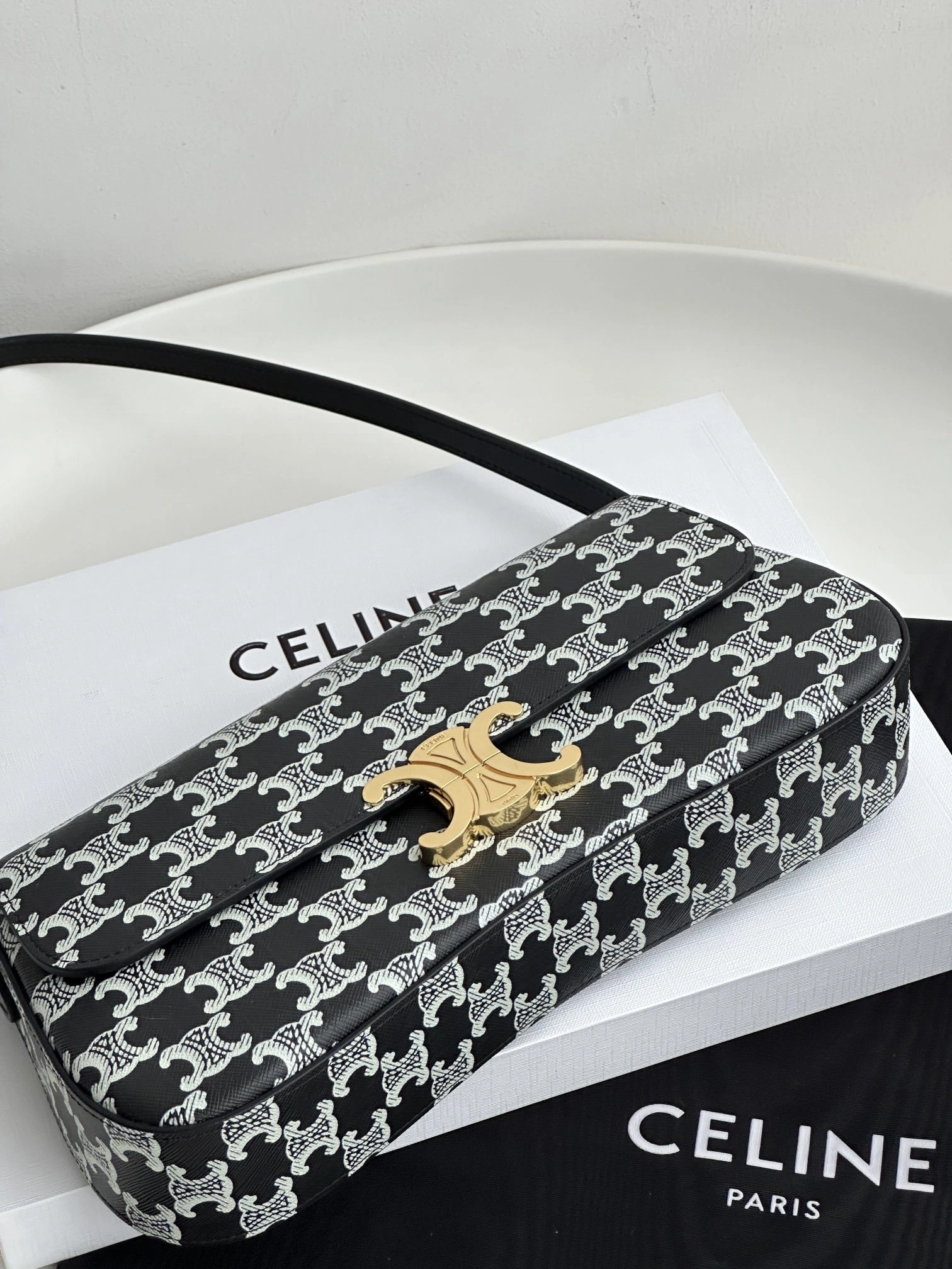 MOMO-- 358i95 115532FQO-38NO Calfskin sheepskin item:D-B000F1979