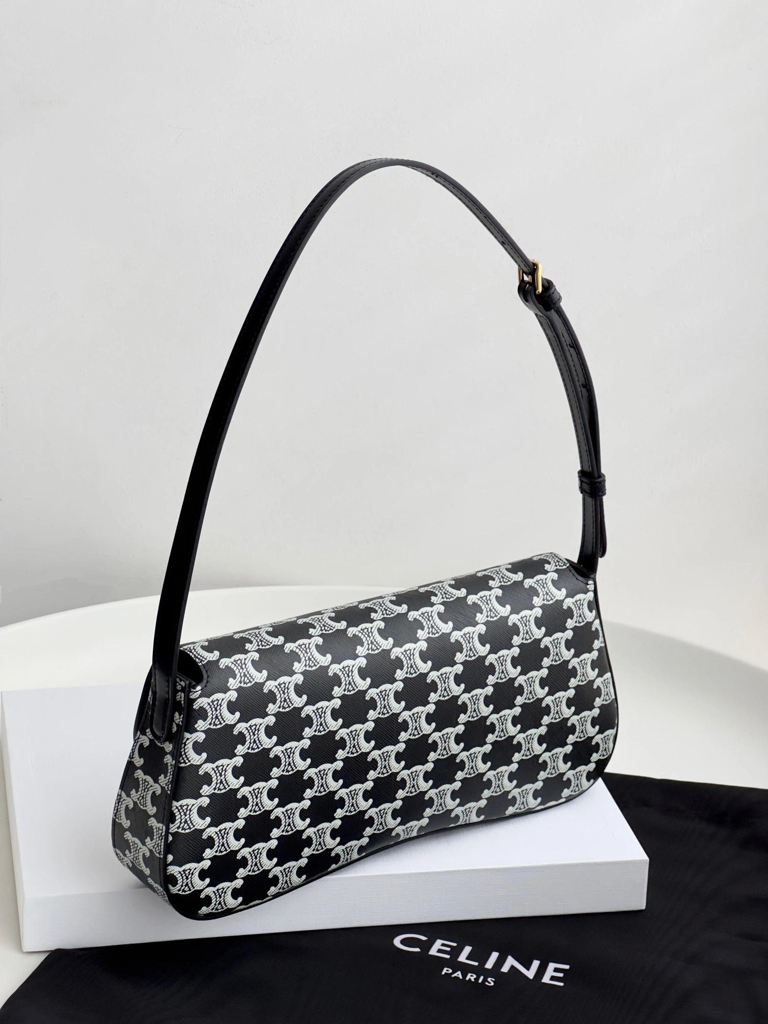 MOMO-- 358i95 115532FQO-38NO Calfskin sheepskin item:D-B000F1979