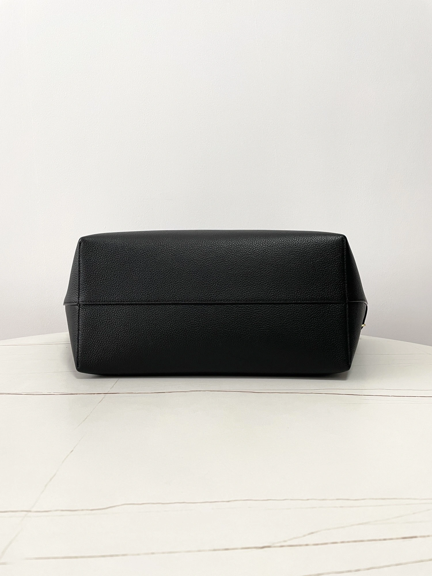 MOMO-- 358i95 116853ENY-38NO cowhide item:D-B806E2843