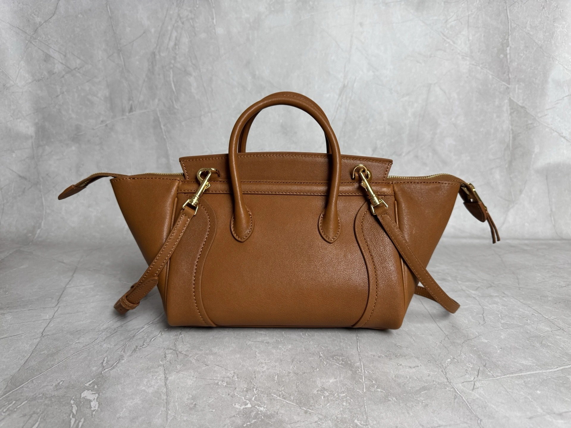 MOMO-- 358i95 124213GW2-GFY5 high quality version sheepskin item:E-B000L1616T
