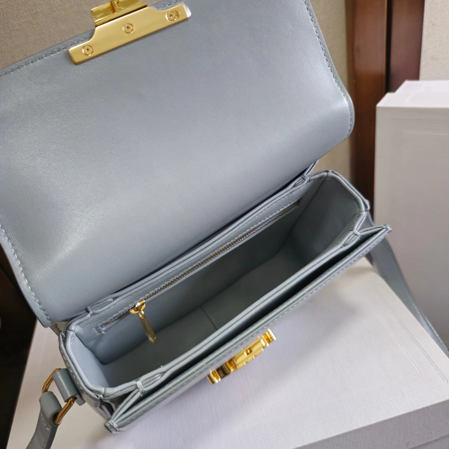 MOMO-- 358i95 188423BF4-07LG high quality version cowhide item:E-B177H2519