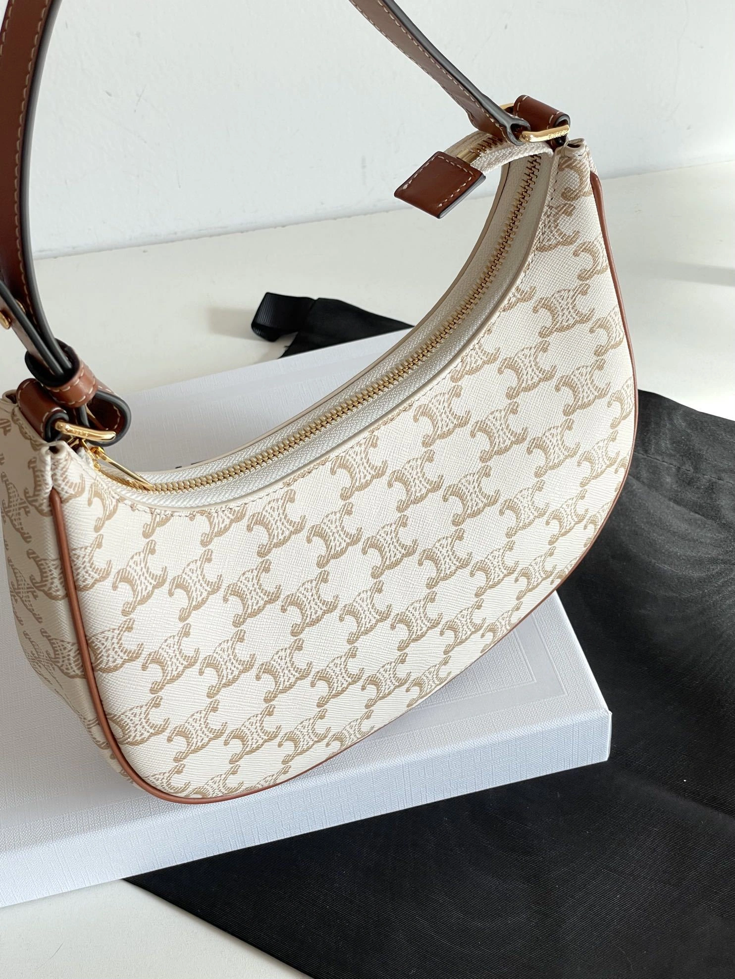 MOMO-- 358i95 193952BZJ-01BC high quality version item:E-B805H1507