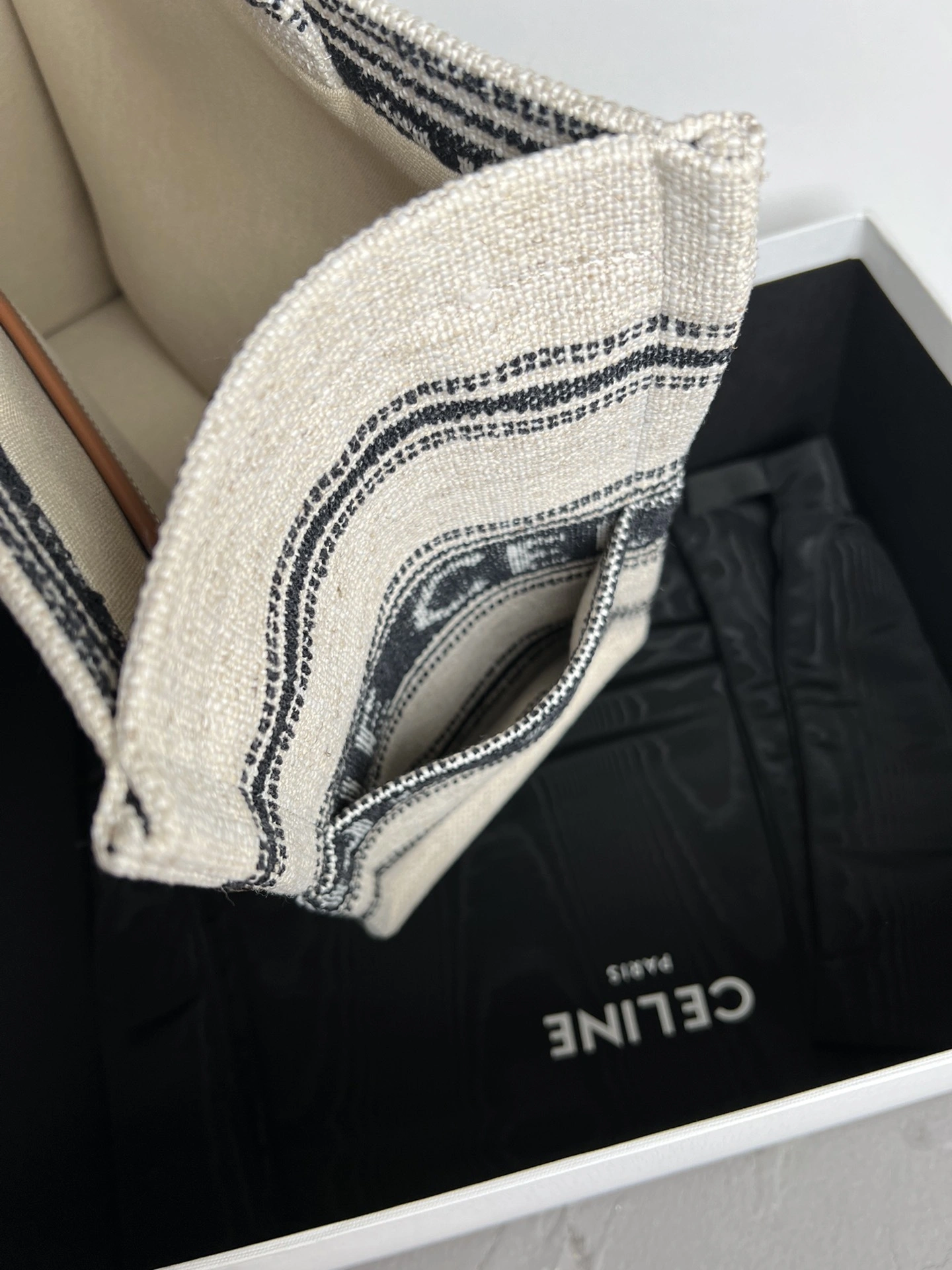 MOMO-- 358i95 196768ERP-01WB 23s cowhide item:D-B202G2683