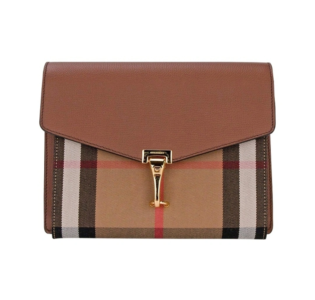 MOMO-- 39808261 item:D-B278A2258R