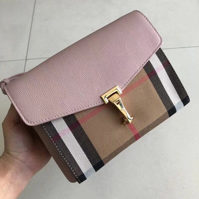 MOMO-- 3997187 item:D-B278A2235R