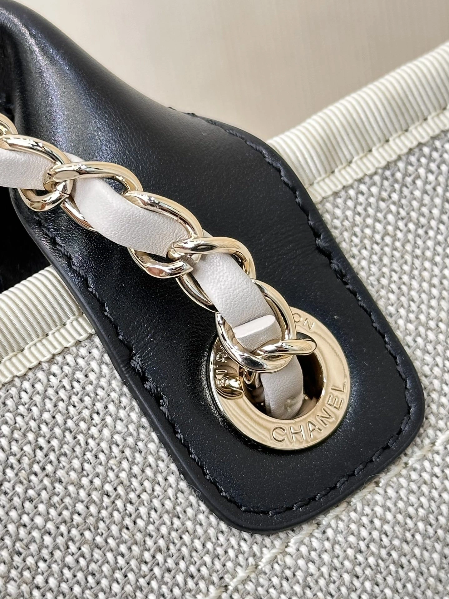 &MOMO-- 3h1958 A66941-B08029-NI018 Calfskin item:D-B000H0108