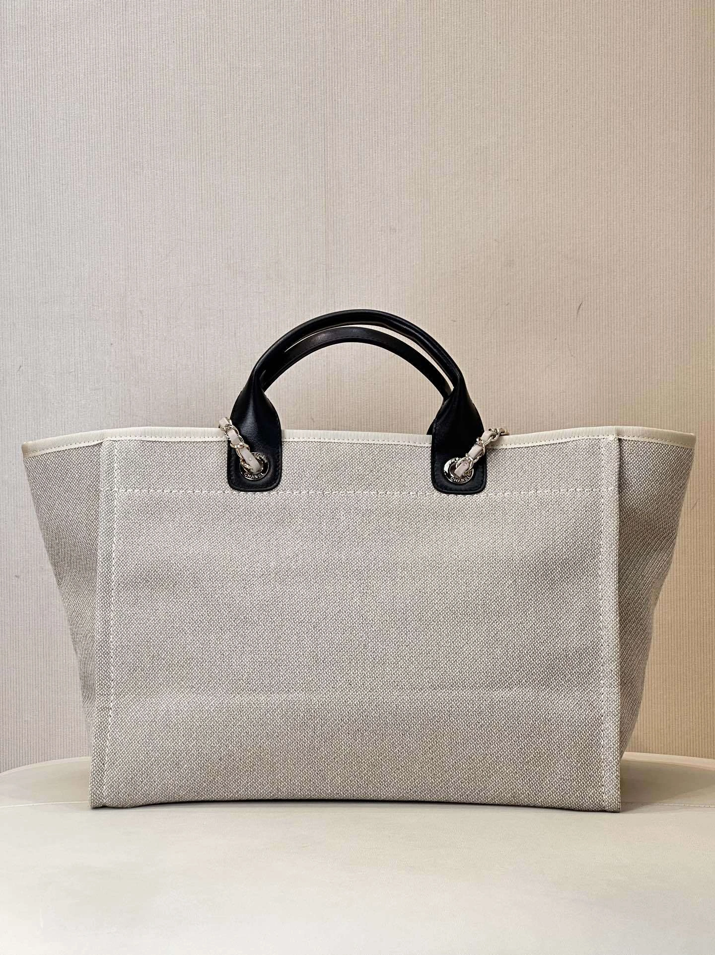 &MOMO-- 3h1958 A66941-B08029-NI018 Calfskin item:D-B000H0108