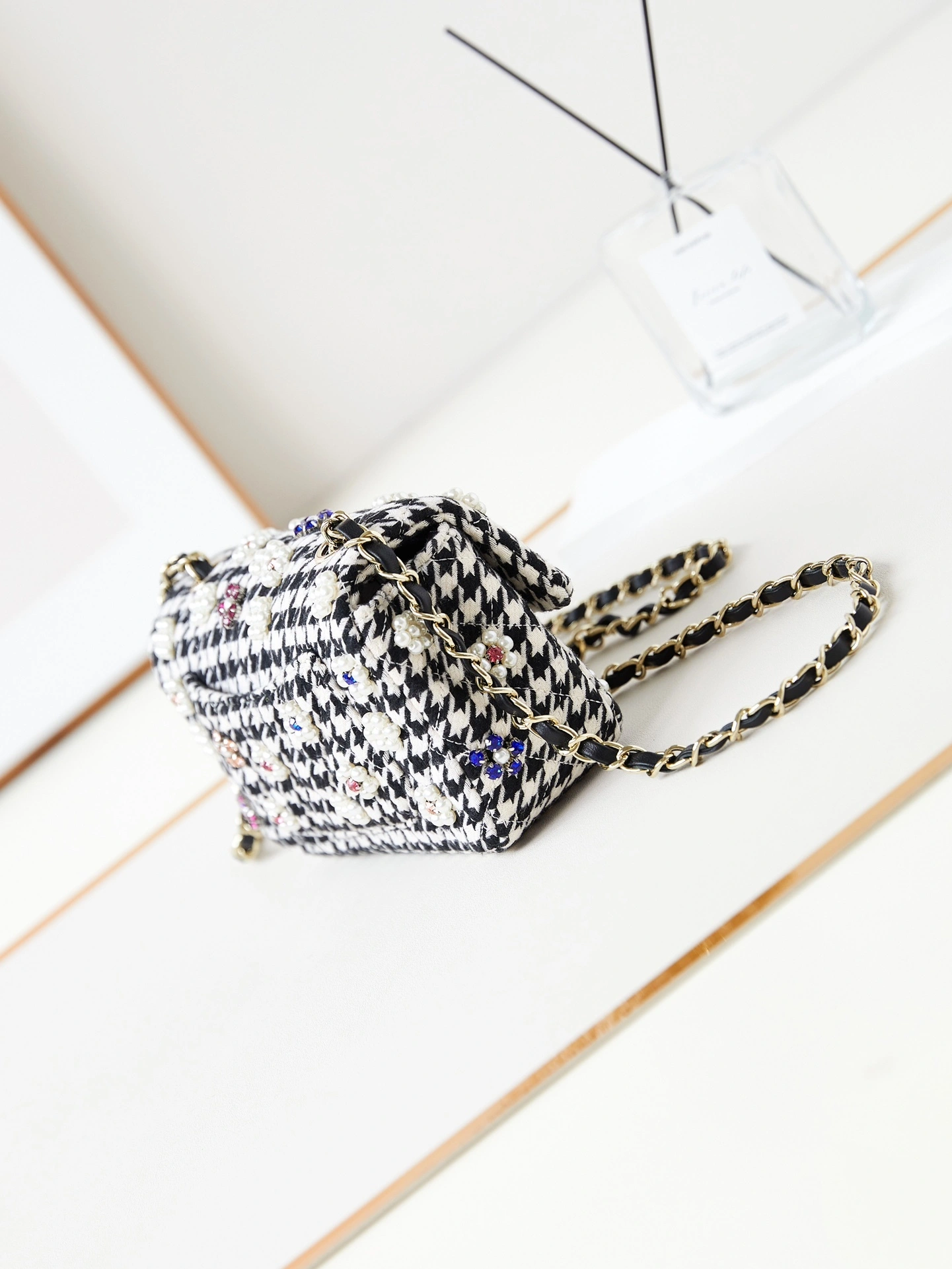 MOMO-- 3h1958 A69900 B17143 NZC08 high quality version sheepskin item:D-B000L2546