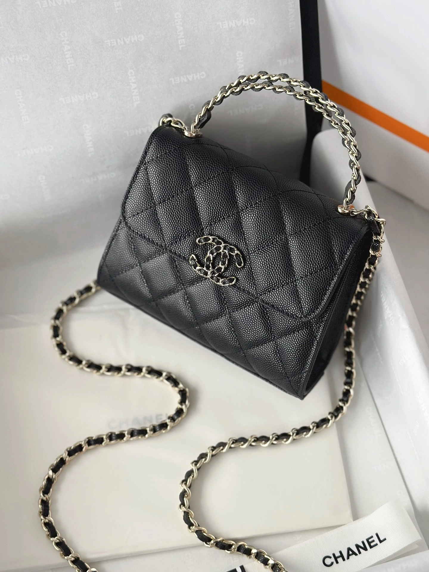 MOMO-- 3h1958 AP3237-B10307-94305 high quality version cowhide item:E-B000D1673
