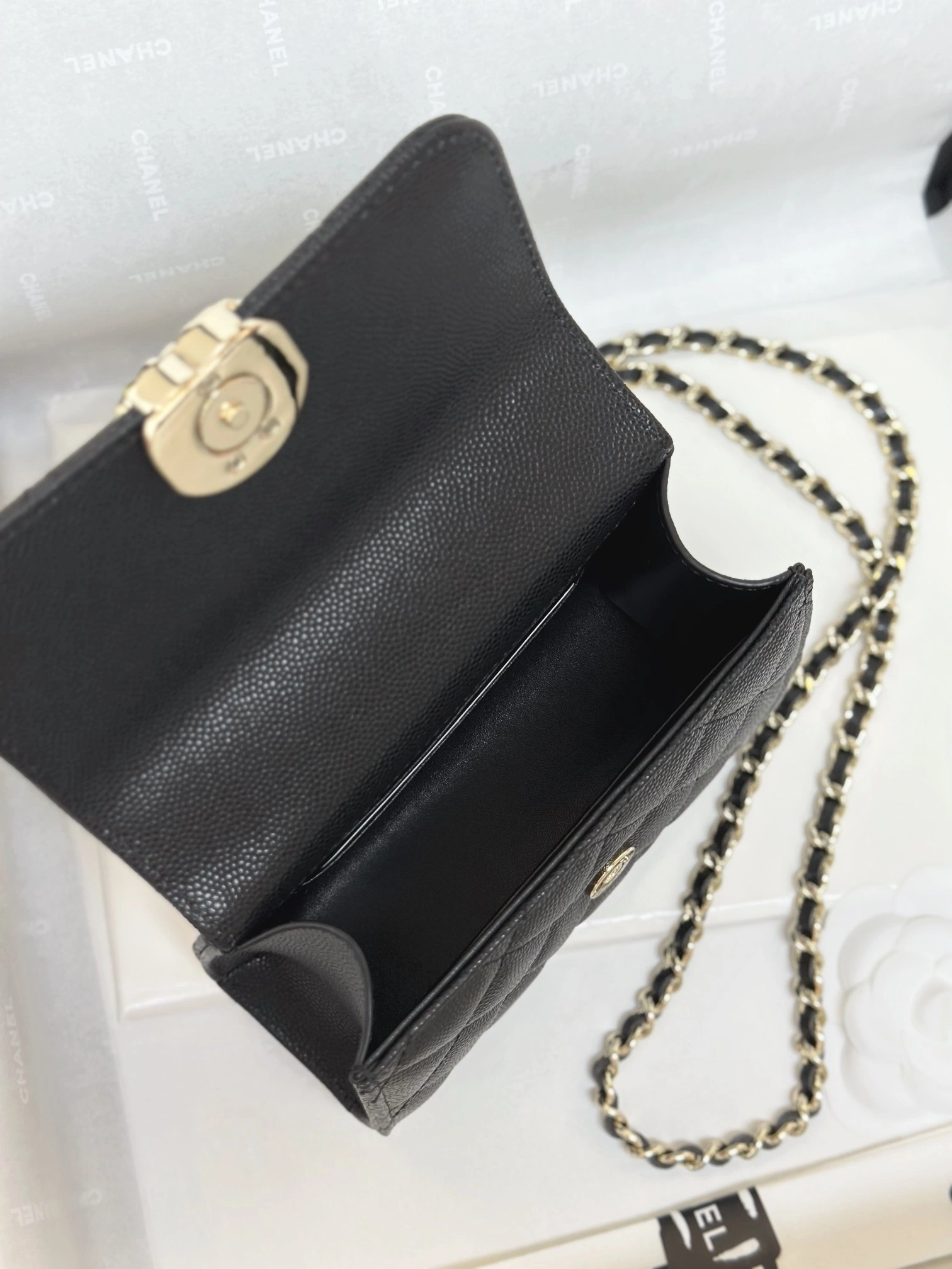MOMO-- 3h1958 AP3237-B10307-94305 high quality version cowhide item:E-B000D1673