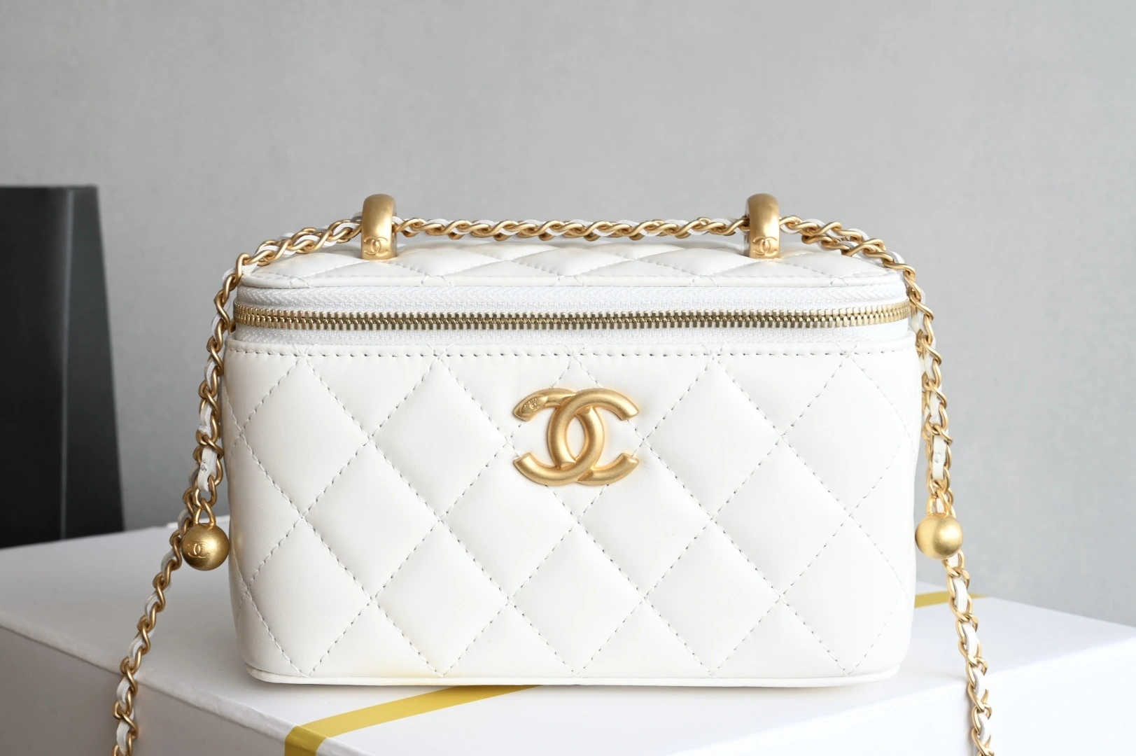 MOMO-- 3h1958 AP3651-B05973-10601 high quality version Calfskin item:E-B177I2109