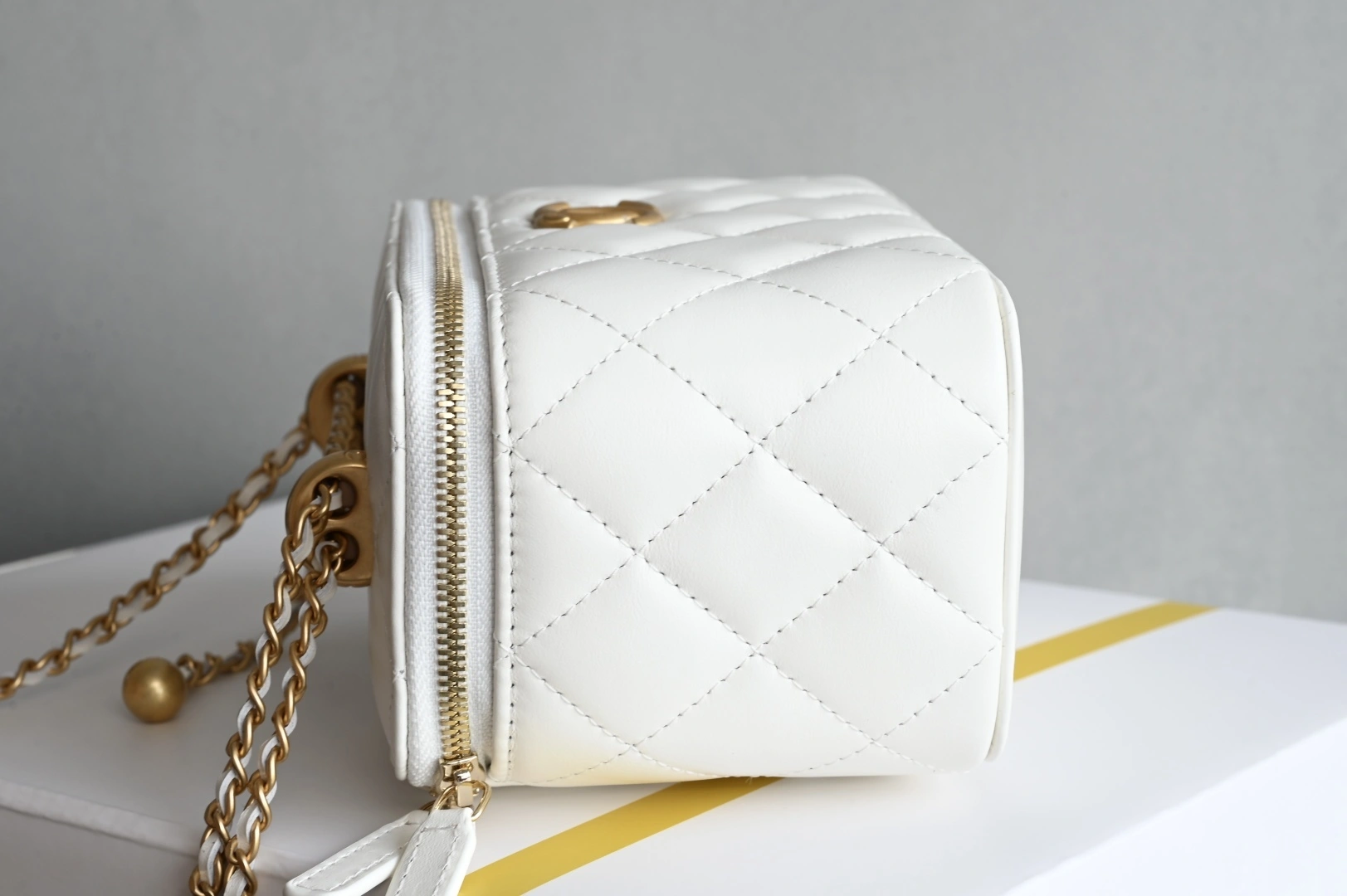 MOMO-- 3h1958 AP3651-B05973-10601 high quality version Calfskin item:E-B177I2109