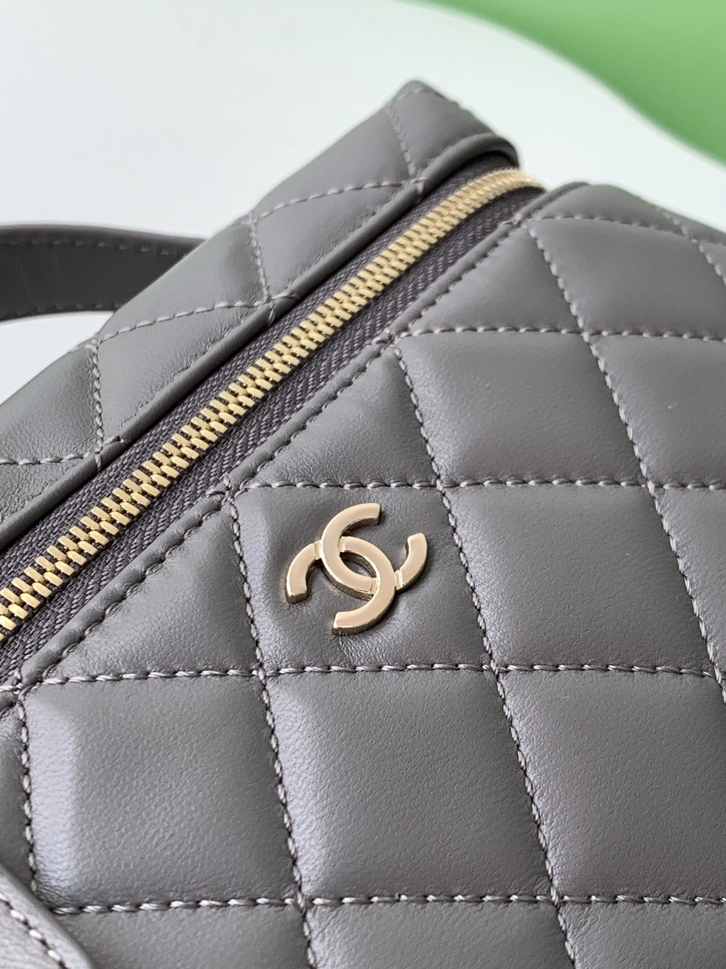 MOMO-- 3h1958 AP4385-Y04059-U2363 high quality version sheepskin item:E-B108J1929