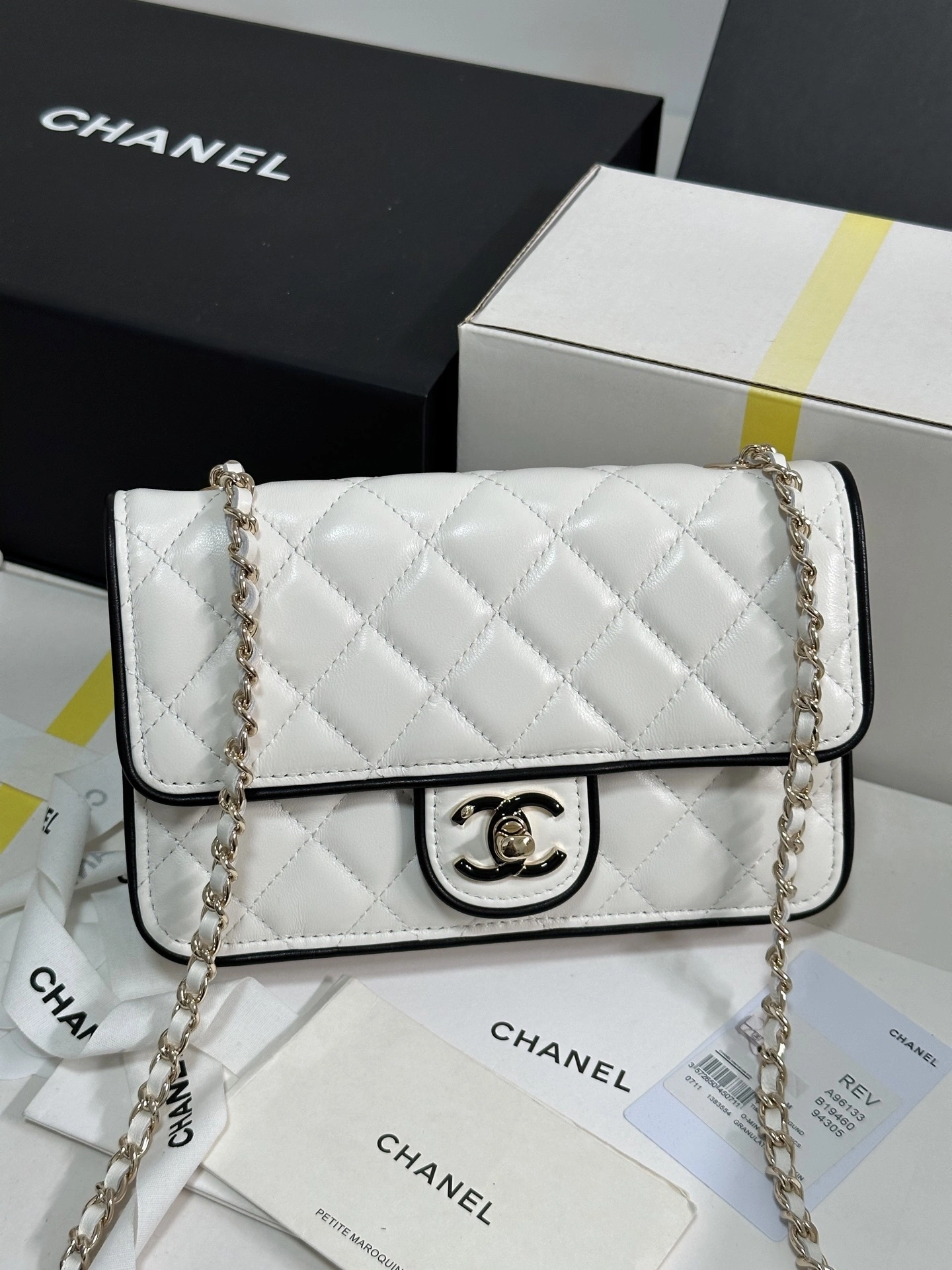MOMO-- 3h1958 AP4511-B19460-NAFJQ high quality version sheepskin item:E-B009D1606