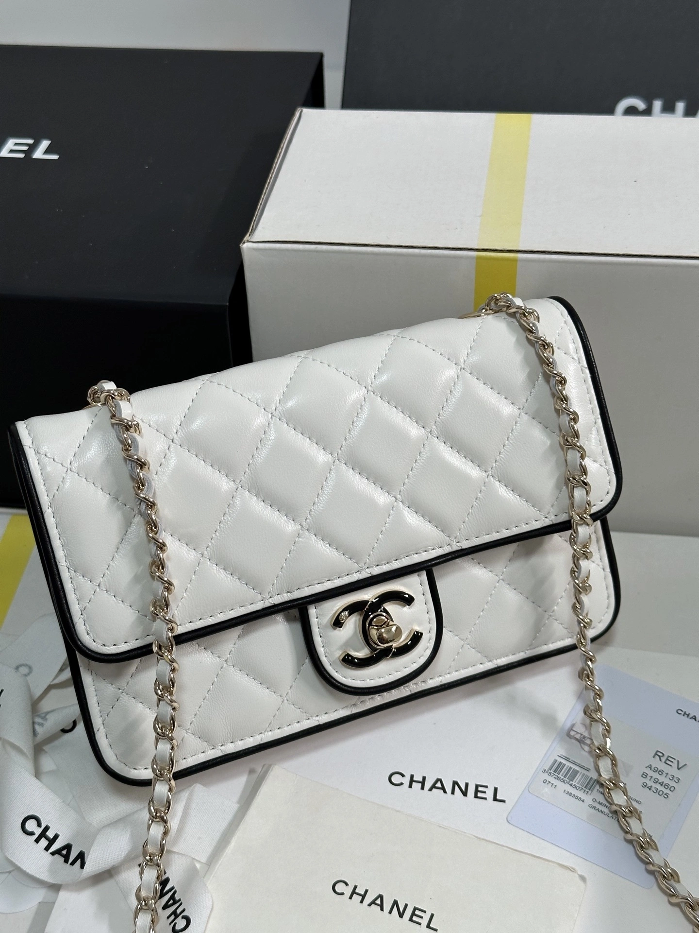 MOMO-- 3h1958 AP4511-B19460-NAFJQ high quality version sheepskin item:E-B009D1606