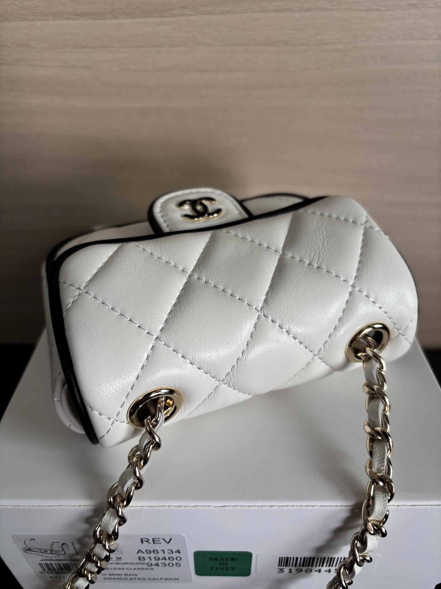 MOMO-- 3h1958 AP4512-B19460-NAFJQ high quality version item:E-B845D1611