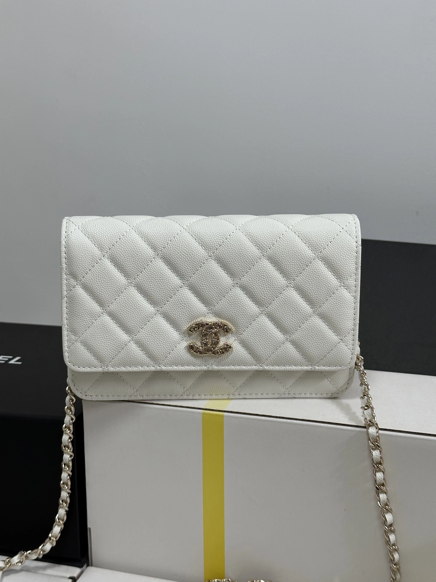 MOMO-- 3h1958 AP4538-B19735-10601 high quality version item:E-B009D1602