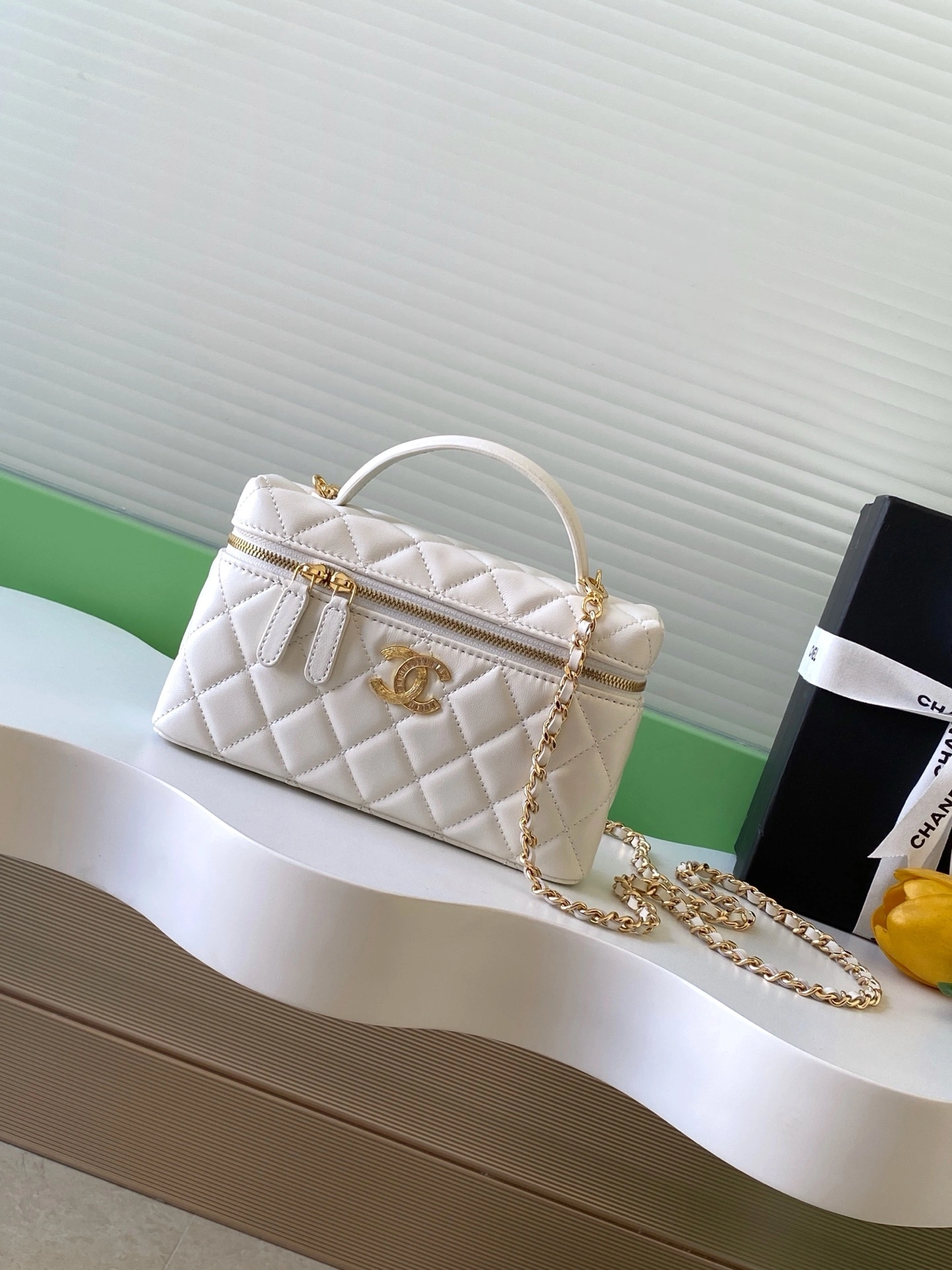 MOMO-- 3h1958 AP4804-B21416-U2361 high quality version sheepskin item:E-B108J1932