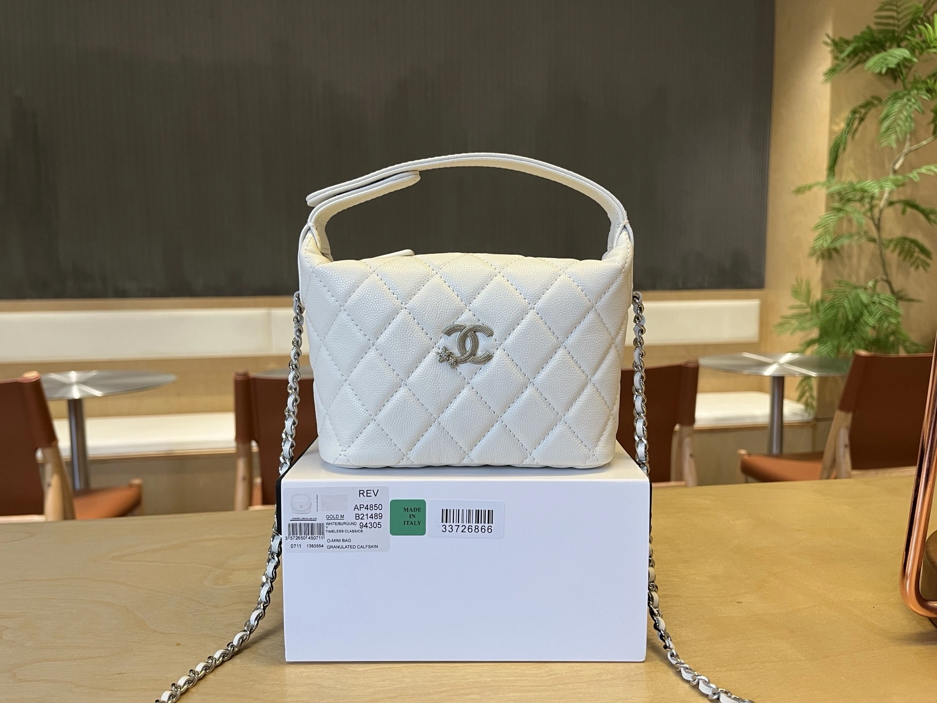 MOMO-- 3h1958 AP4850-B21489-10601 high quality version Calfskin item:E-B108J1911