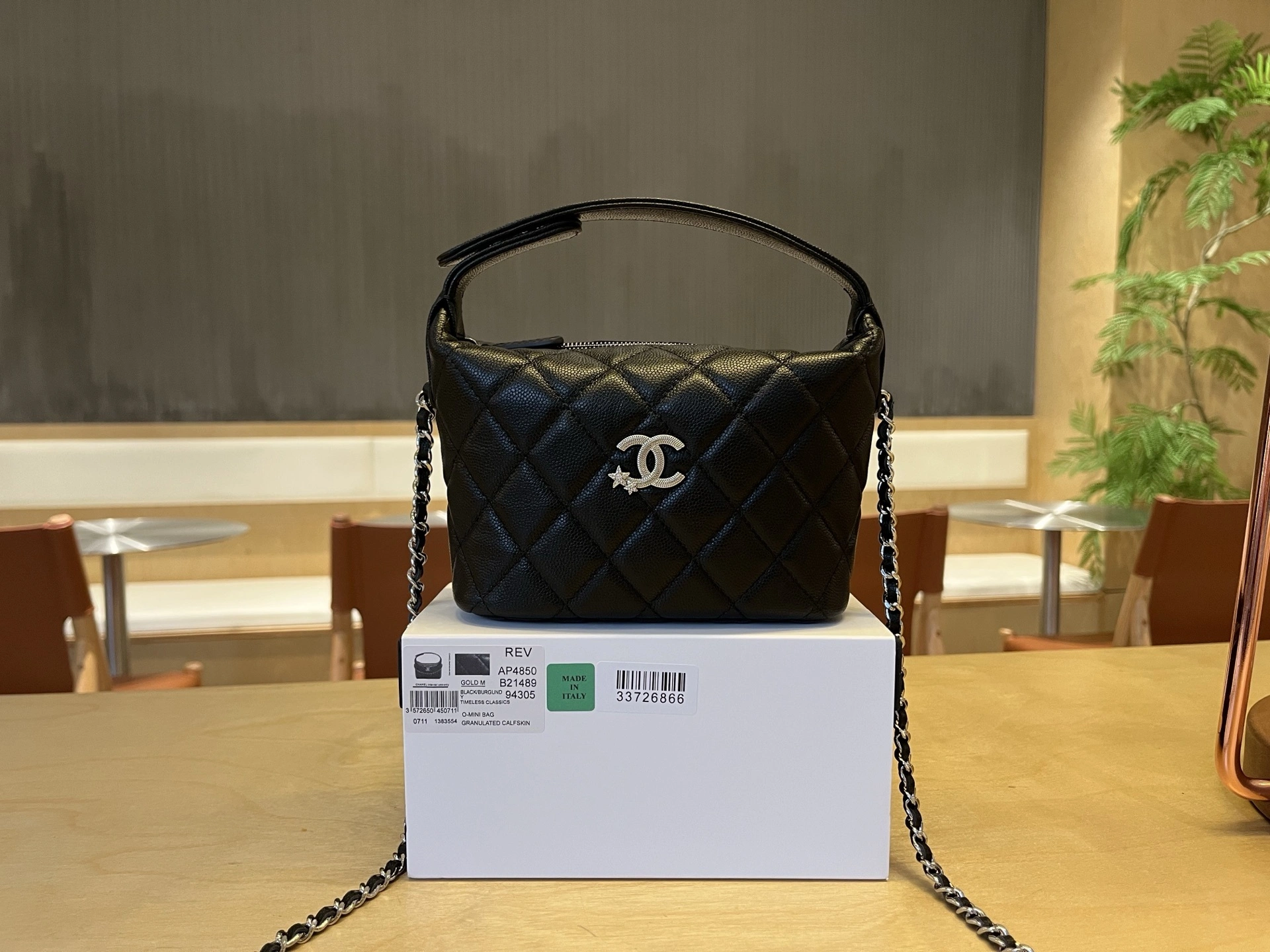 MOMO-- 3h1958 AP4850-B21489-94305 high quality version Calfskin item:E-B108J1909