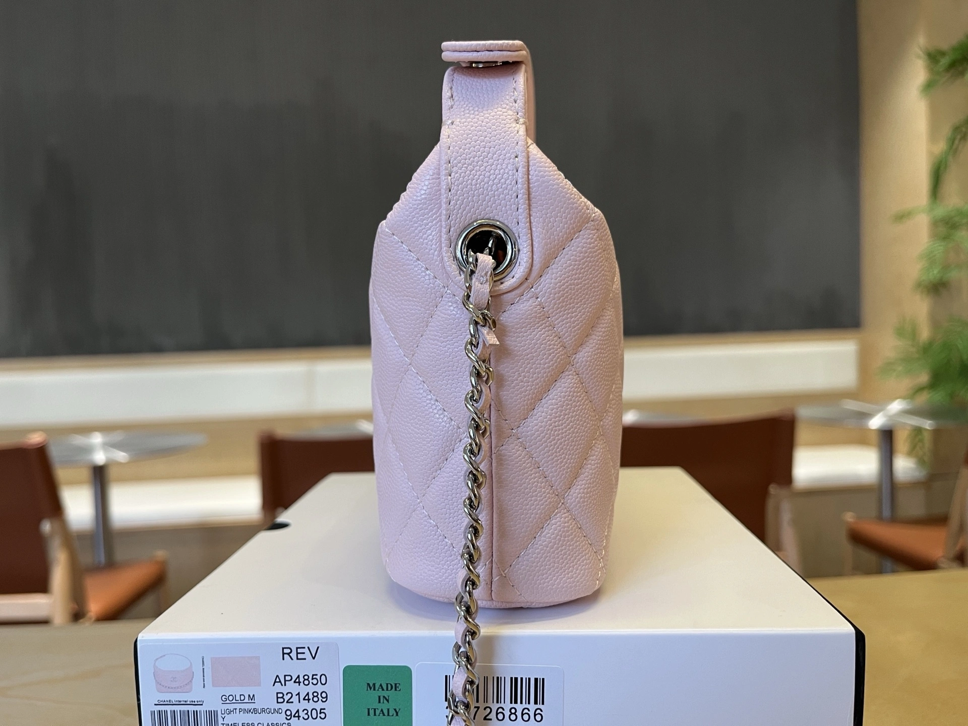 MOMO-- 3h1958 AP4850-B21489-U2360 high quality version Calfskin item:E-B108J1910
