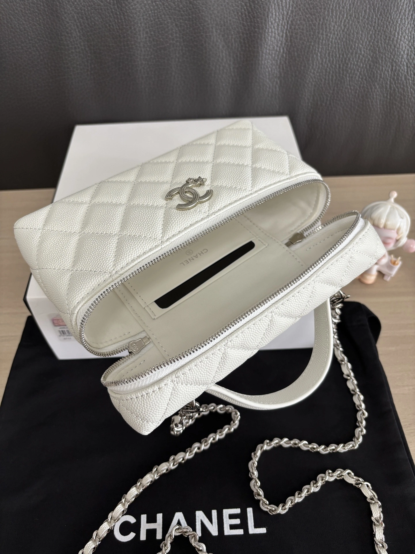 MOMO-- 3h1958 AP4854-B21489-U2361 high quality version Calfskin item:E-B108J1914