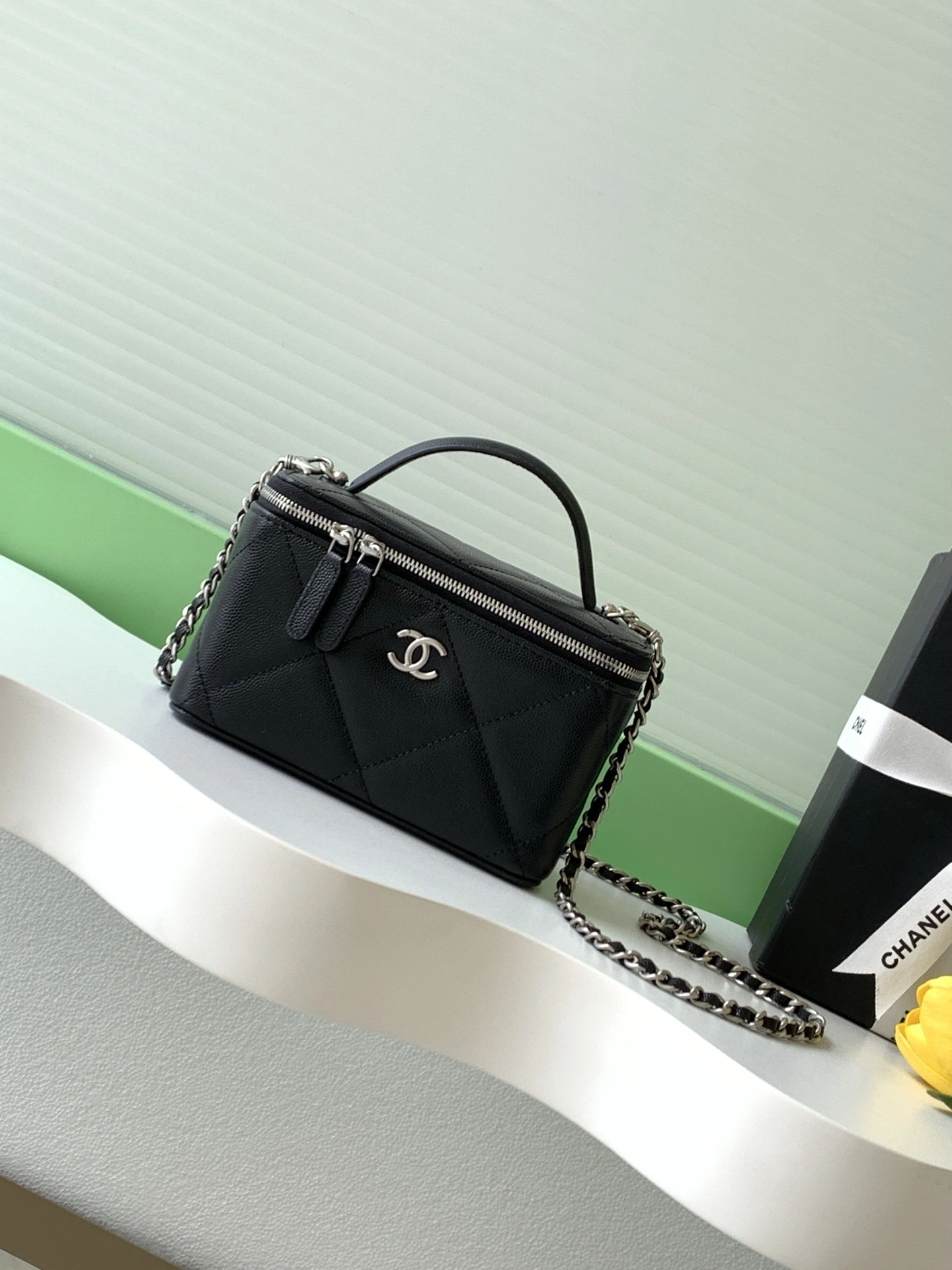 MOMO-- 3h1958 AP4933-B22105-94305 high quality version cowhide item:E-B000J1942