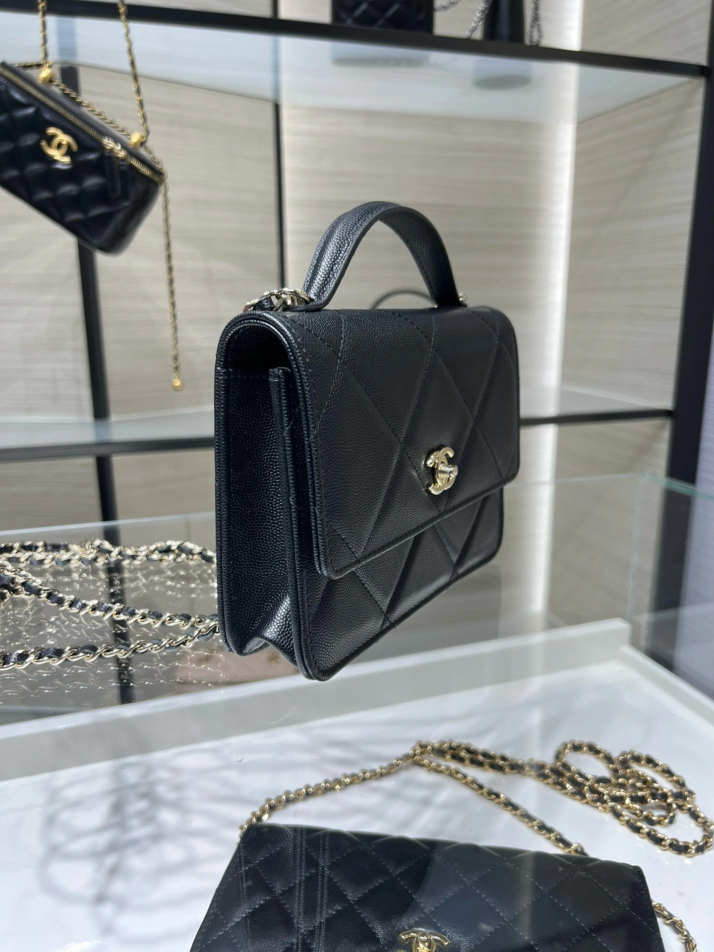 MOMO-- 3h1958 AP4935-B22105-94305 high quality version cowhide item:E-B000J1947