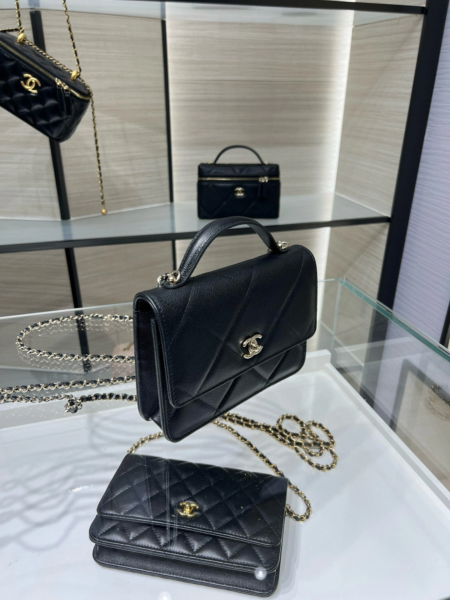 MOMO-- 3h1958 AP4935-B22105-94305 high quality version cowhide item:E-B000J1947