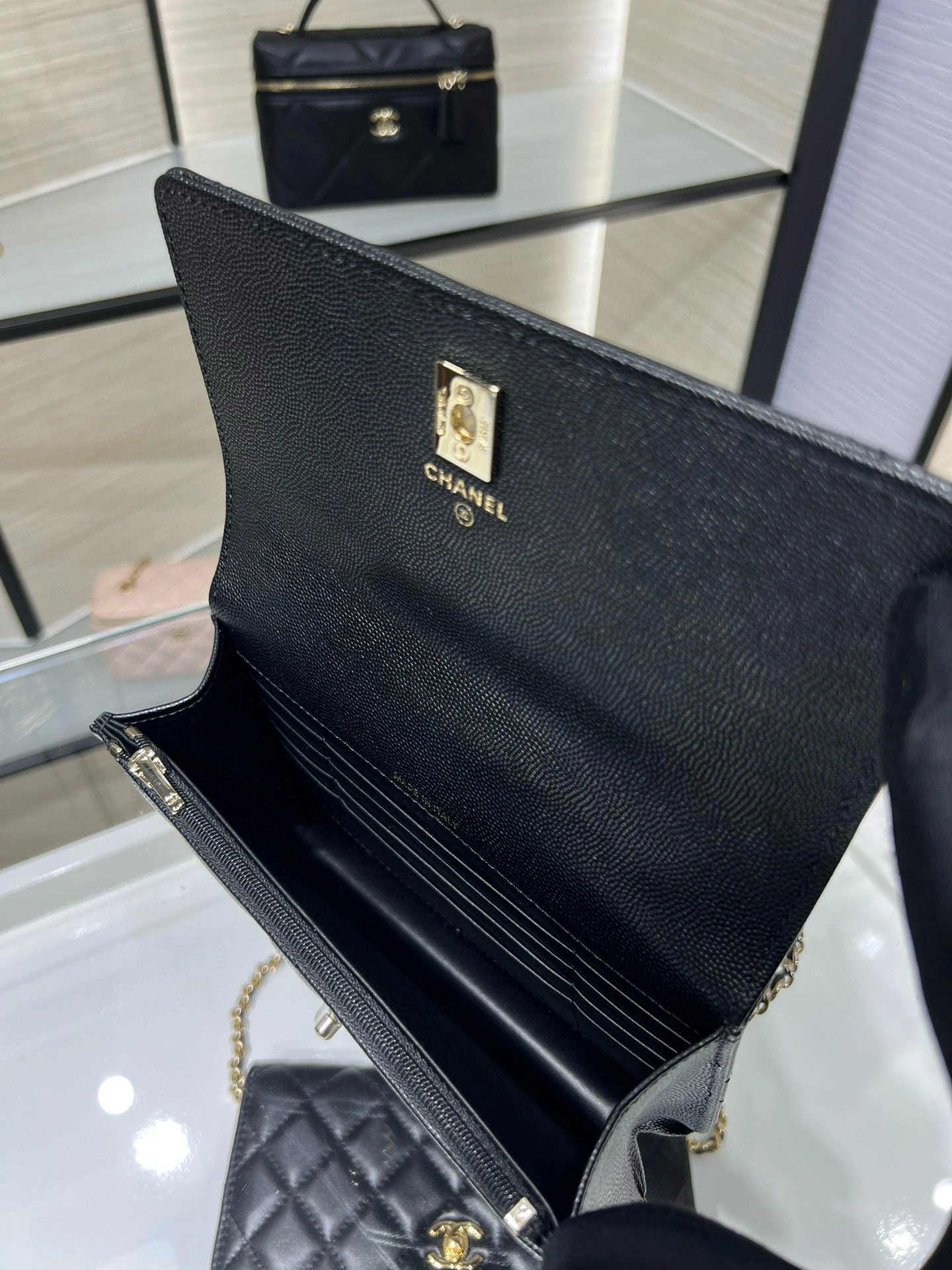 MOMO-- 3h1958 AP4935-B22105-94305 high quality version cowhide item:E-B000J1947