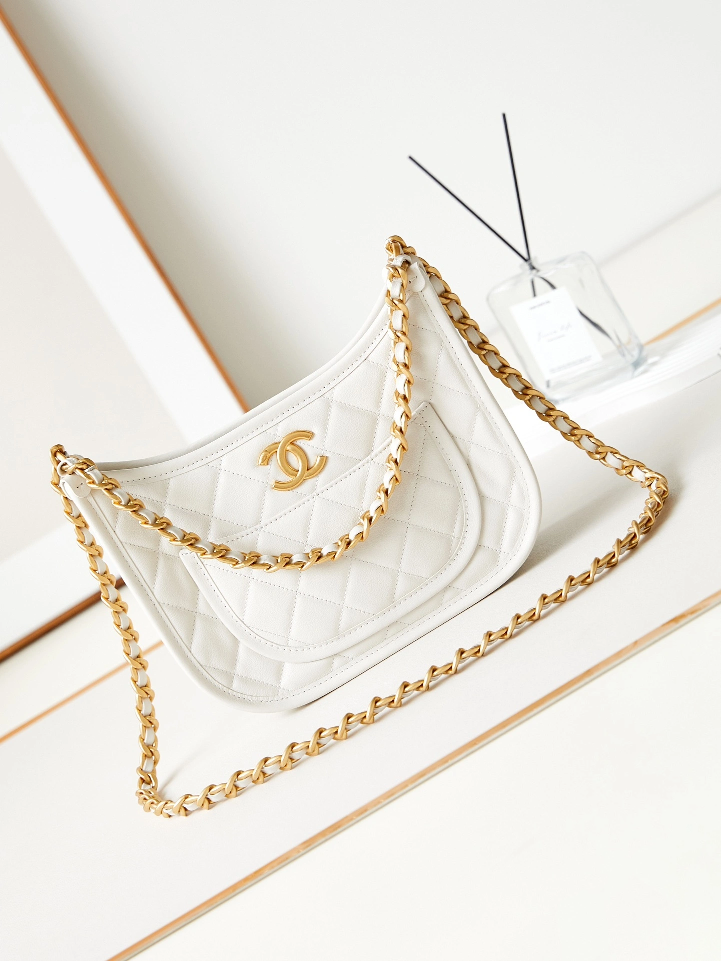 MOMO-- 3h1958 AS4666 B16235 10601 high quality version cowhide item:D-B000L2521
