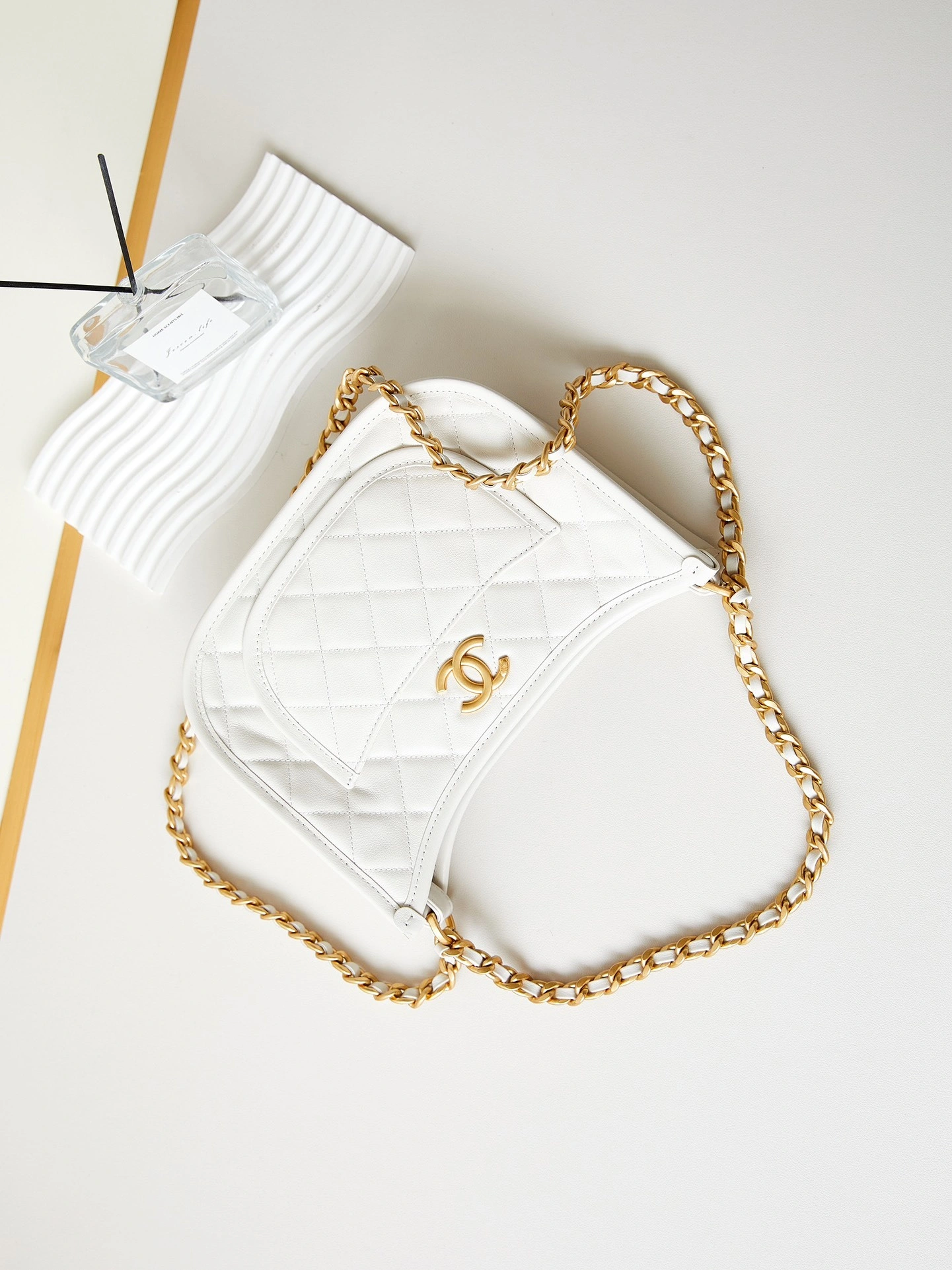 MOMO-- 3h1958 AS4666 B16235 10601 high quality version cowhide item:D-B000L2521