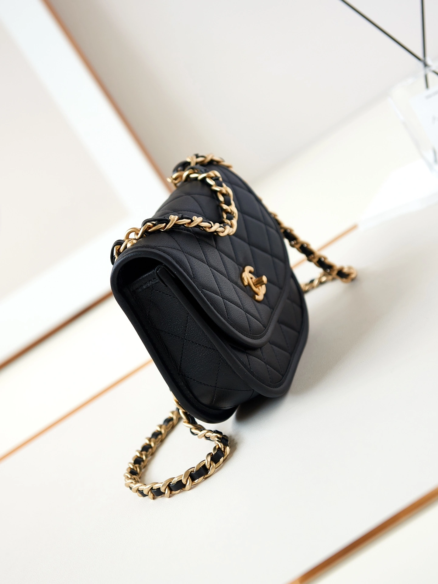 MOMO-- 3h1958 AS4845 B16235 94305 high quality version cowhide item:D-B370L2572