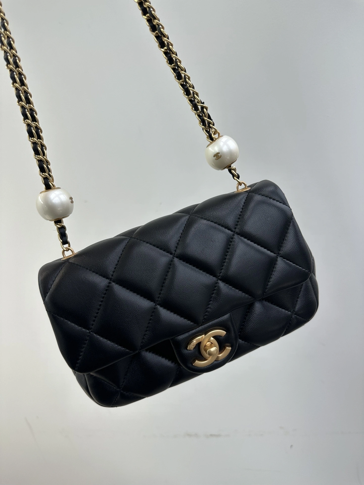 MOMO-- 3h1958 AS4861-B16574-94305 sheepskin item:D-B432F2106