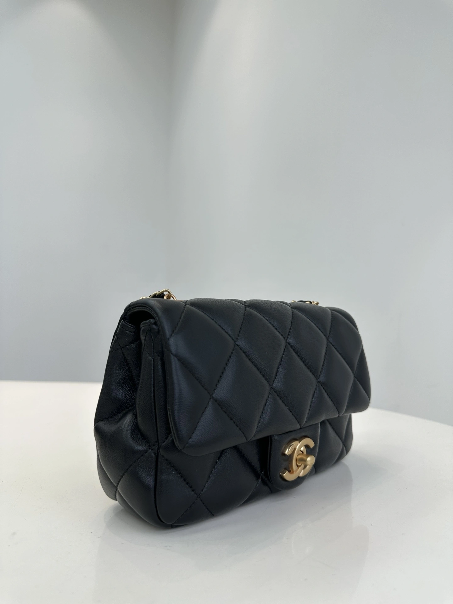 MOMO-- 3h1958 AS4861-B16574-94305 sheepskin item:D-B432F2106