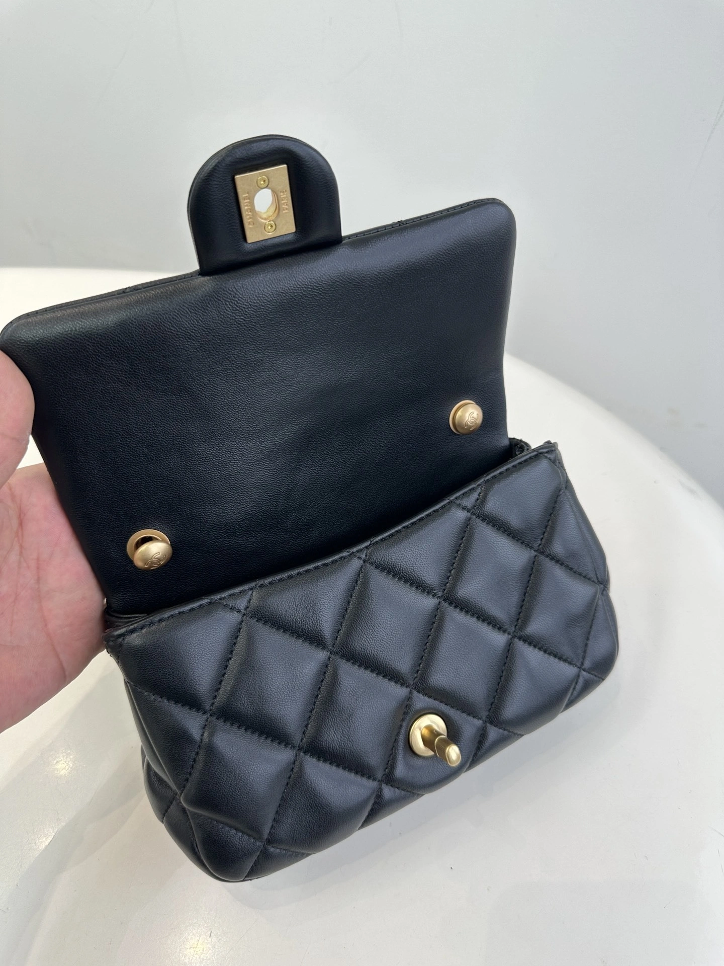 MOMO-- 3h1958 AS4861-B16574-94305 sheepskin item:D-B432F2106