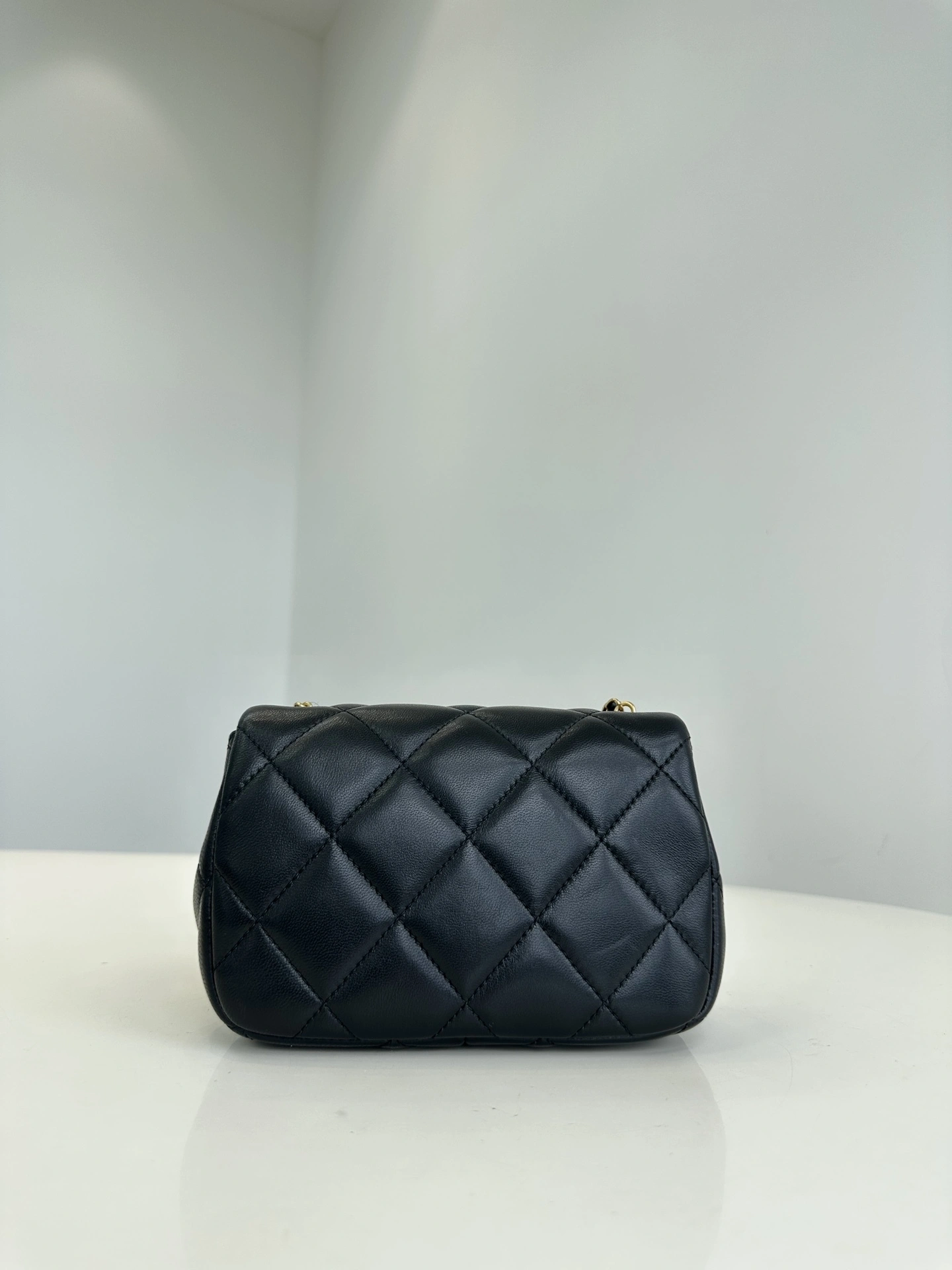 MOMO-- 3h1958 AS4868-B16574-94305 sheepskin item:D-B432F2107