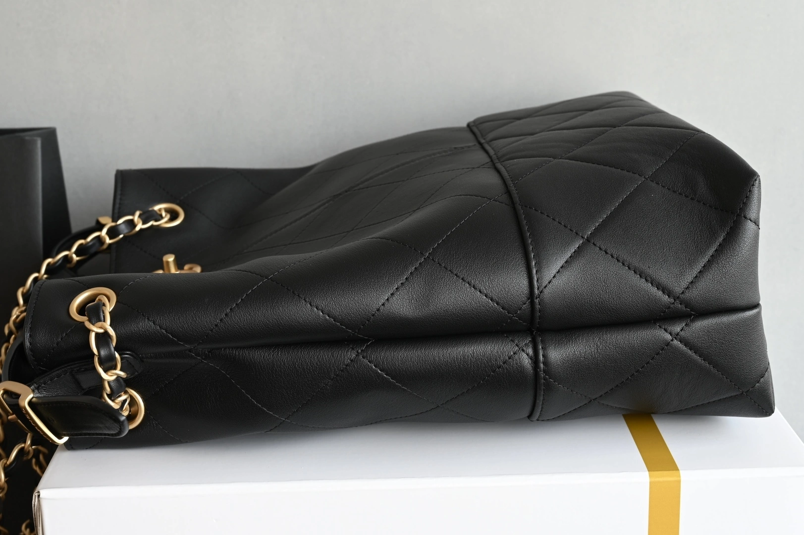 MOMO-- 3h1958 AS5636-B20829-94305 high quality version sheepskin item:E-B177I2111