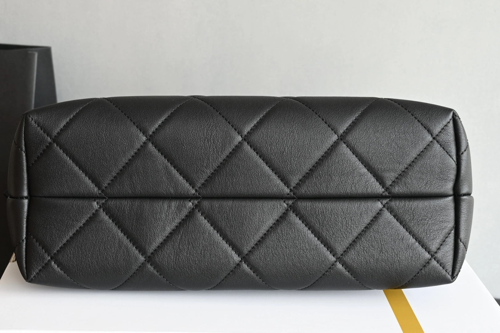 MOMO-- 3h1958 AS5636-B20829-94305 high quality version sheepskin item:E-B177I2111