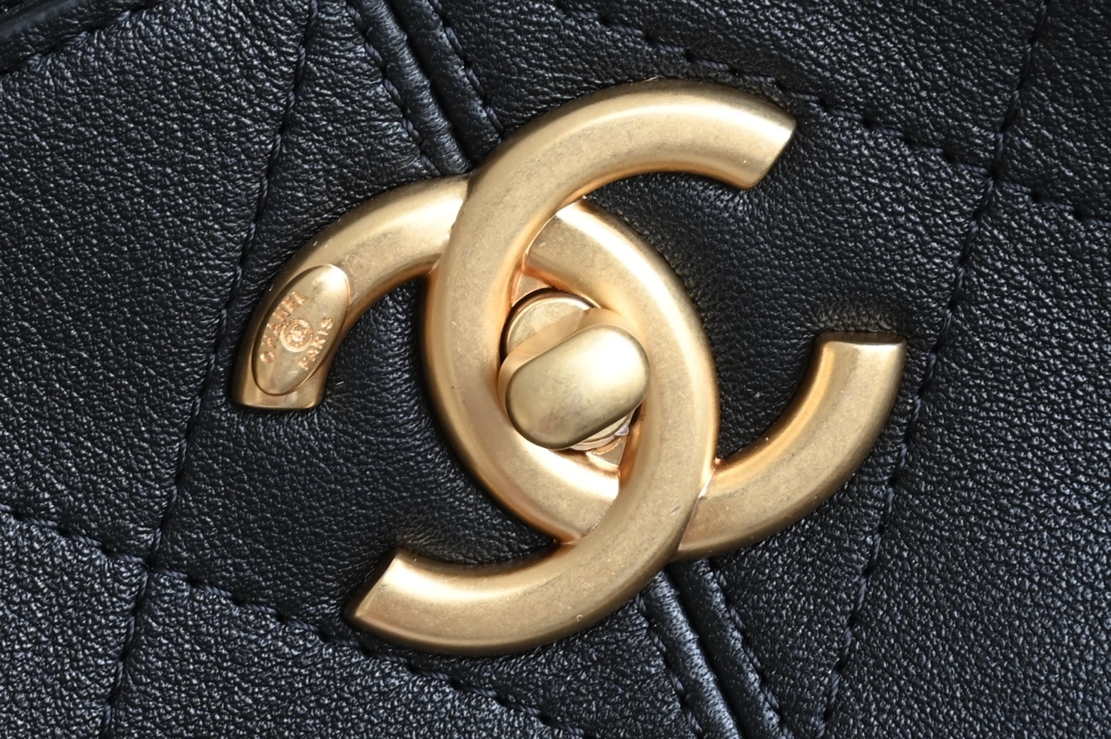 MOMO-- 3h1958 AS5636-B20829-94305 high quality version sheepskin item:E-B177I2111