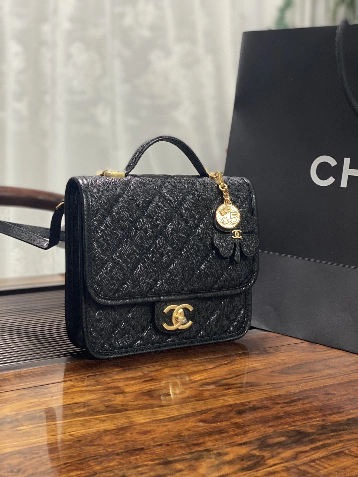 MOMO-- 3h1958 AS5715-B21400-94305 high quality version cowhide item:E-B000J1921