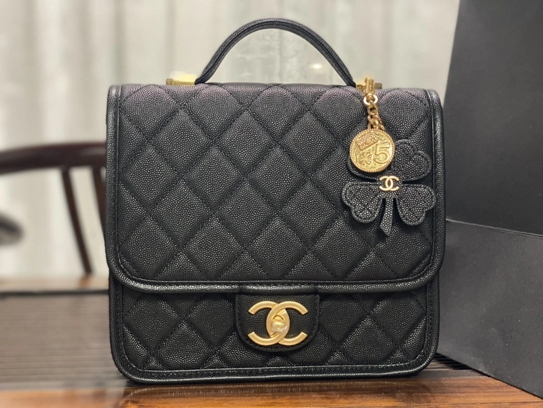 MOMO-- 3h1958 AS5715-B21400-94305 high quality version cowhide item:E-B000J1921